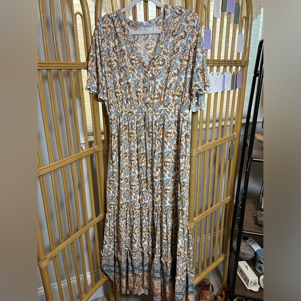 R. Vivimos Floral Maxi Dress with Orange and Blue Accents - Picture 4 of 8